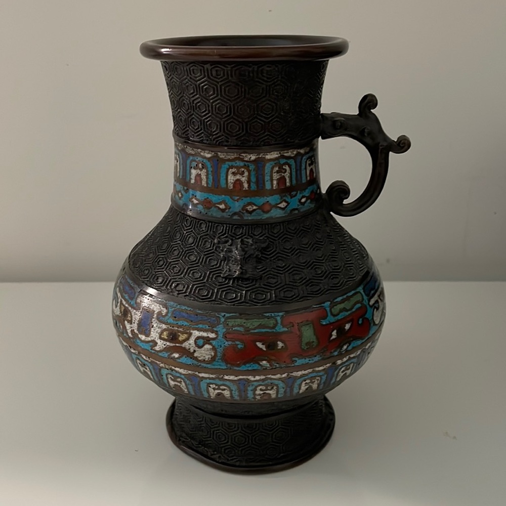 MOSAIC TYPE HEAVYWEIGHT METAL VASE WITH HANDLE